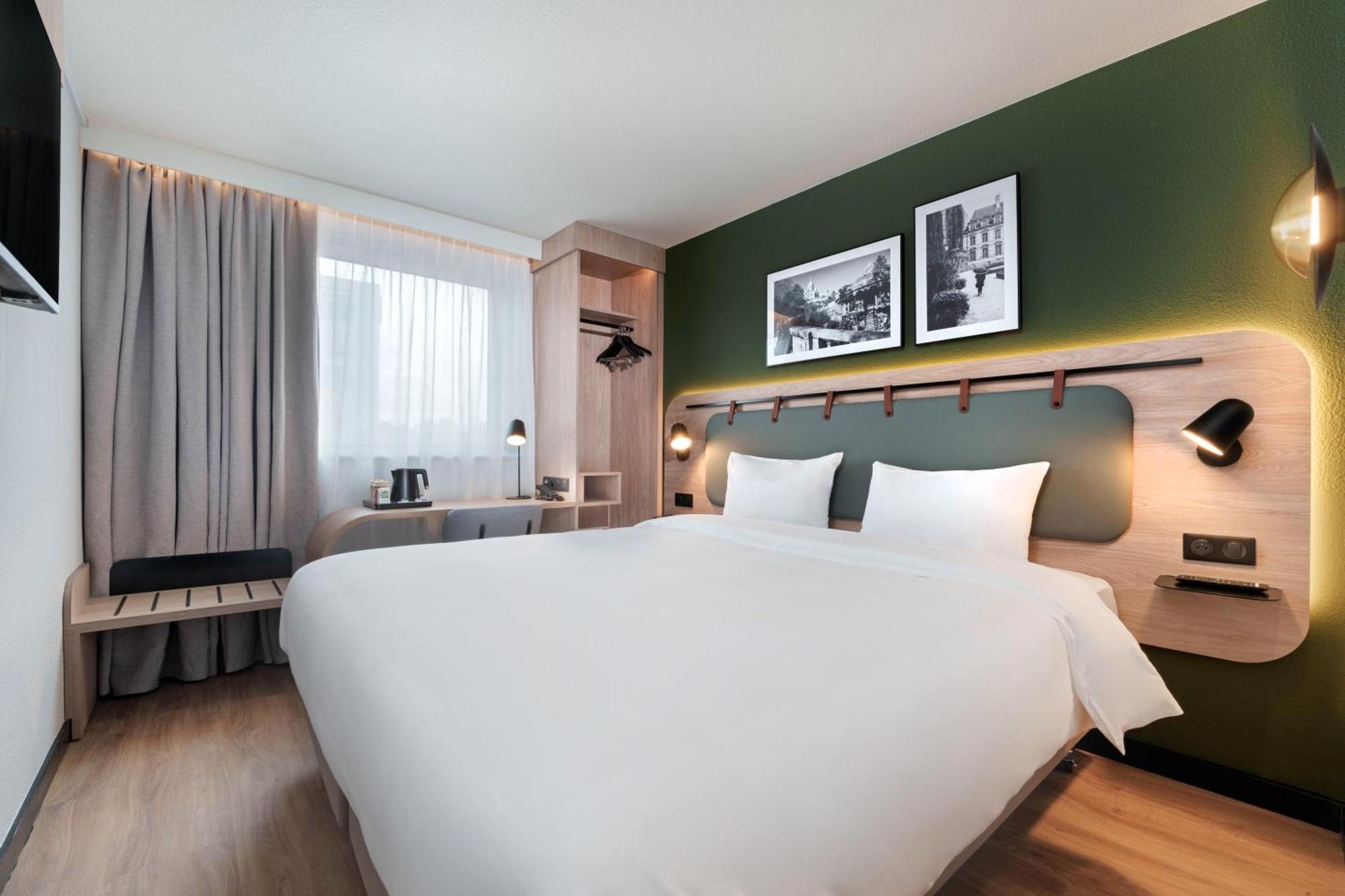 Campanile Paris Ouest - Boulogne Hotel Kültér fotó